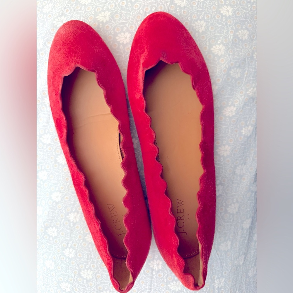 Women’s 9.5 JCREW Scallop Edge red suede flats